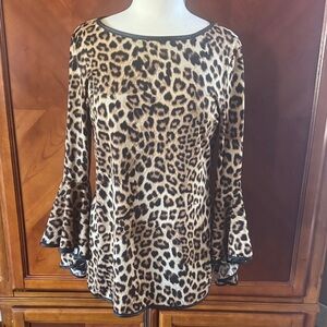 Leopard Print Flare Sleeve Top